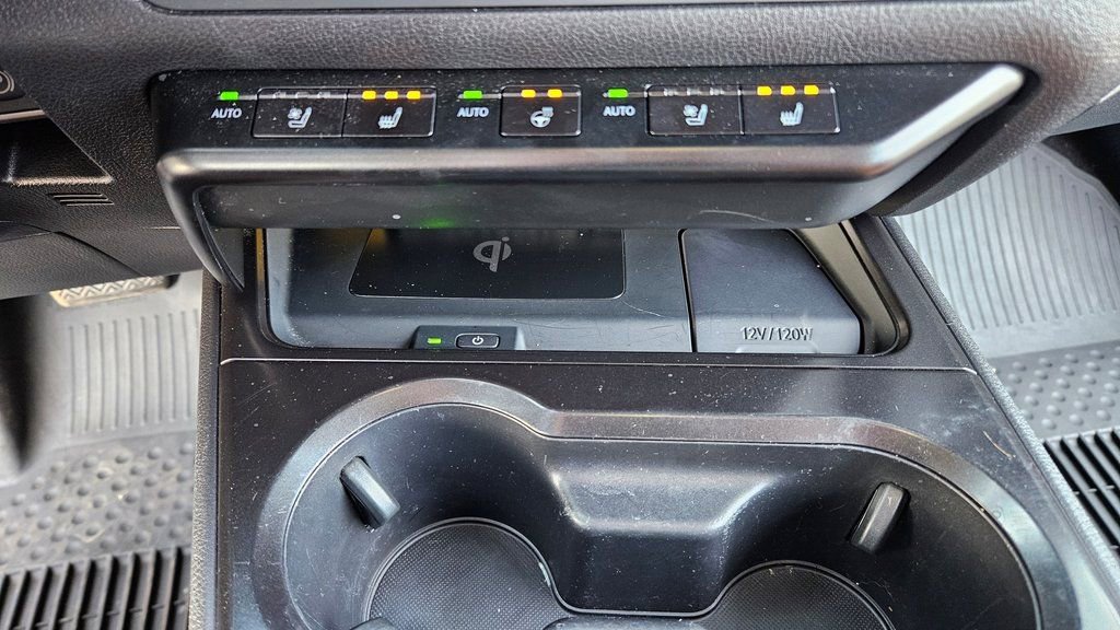 Used 2019 Lexus UX 250h w/ Premium Package image 21