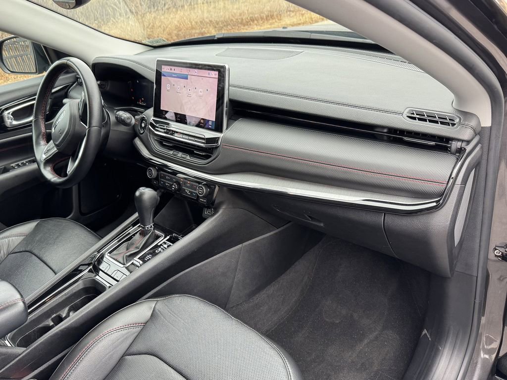 Used 2022 Jeep Compass Trailhawk w/ Trailhawk Elite Group image 28