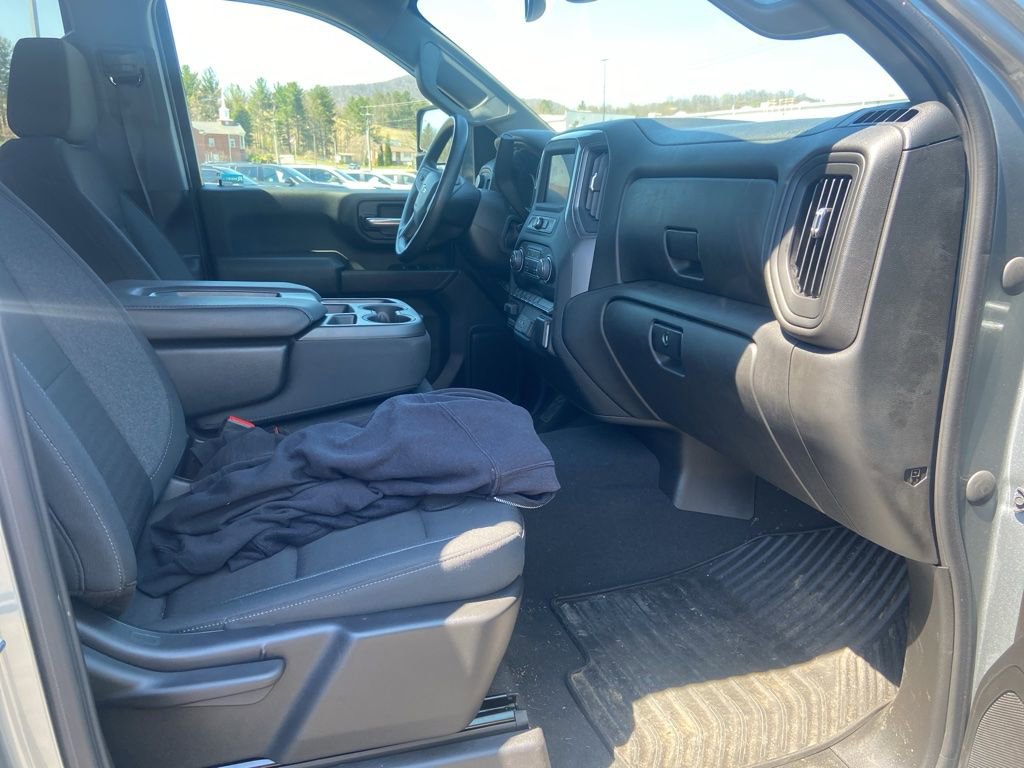 Used 2024 Chevrolet Silverado 2500 Custom w/ Custom Value Package image 7