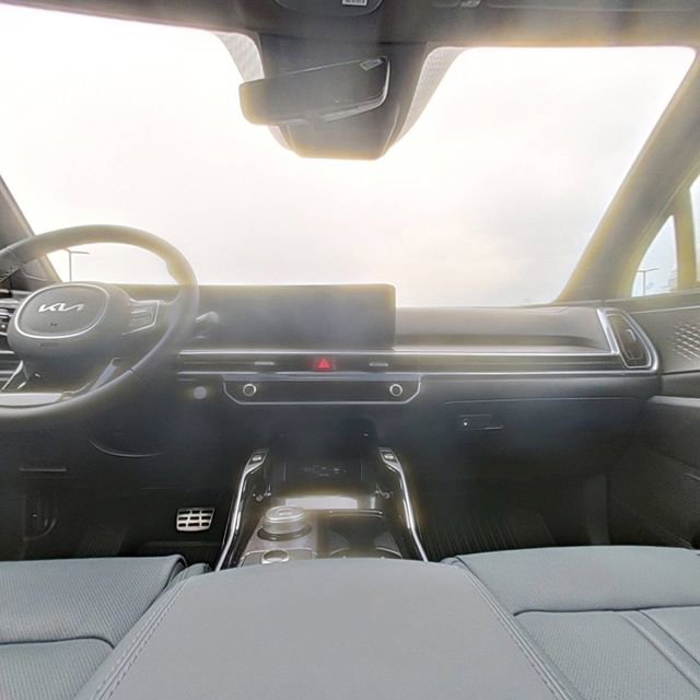 Used 2025 Kia Sorento SX Prestige AWD/4WD image 31