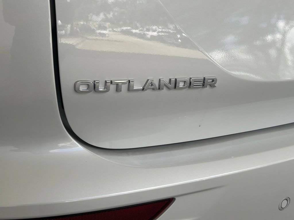 New 2026 Mitsubishi Outlander SE AWD/4WD image 17