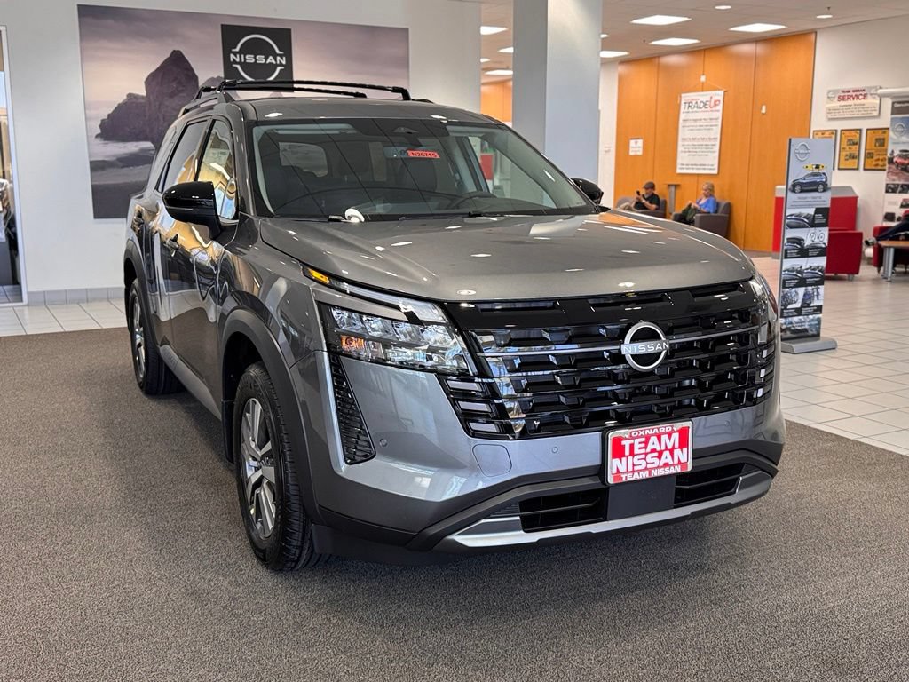 New 2026 Nissan Pathfinder SL FWD image 2