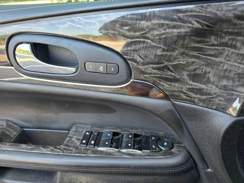 Used 2014 Buick Enclave Leather FWD image 16