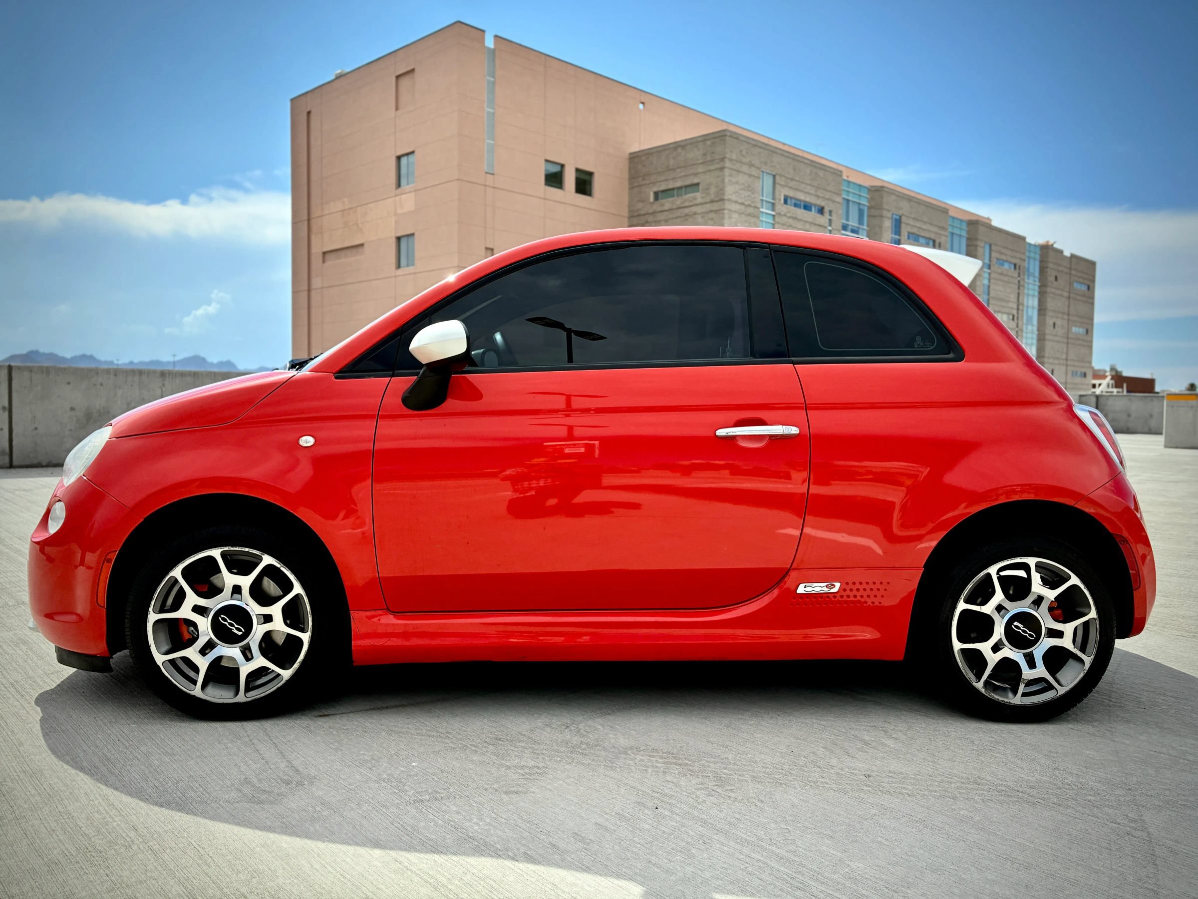 Used 2018 FIAT 500 e FWD image 4