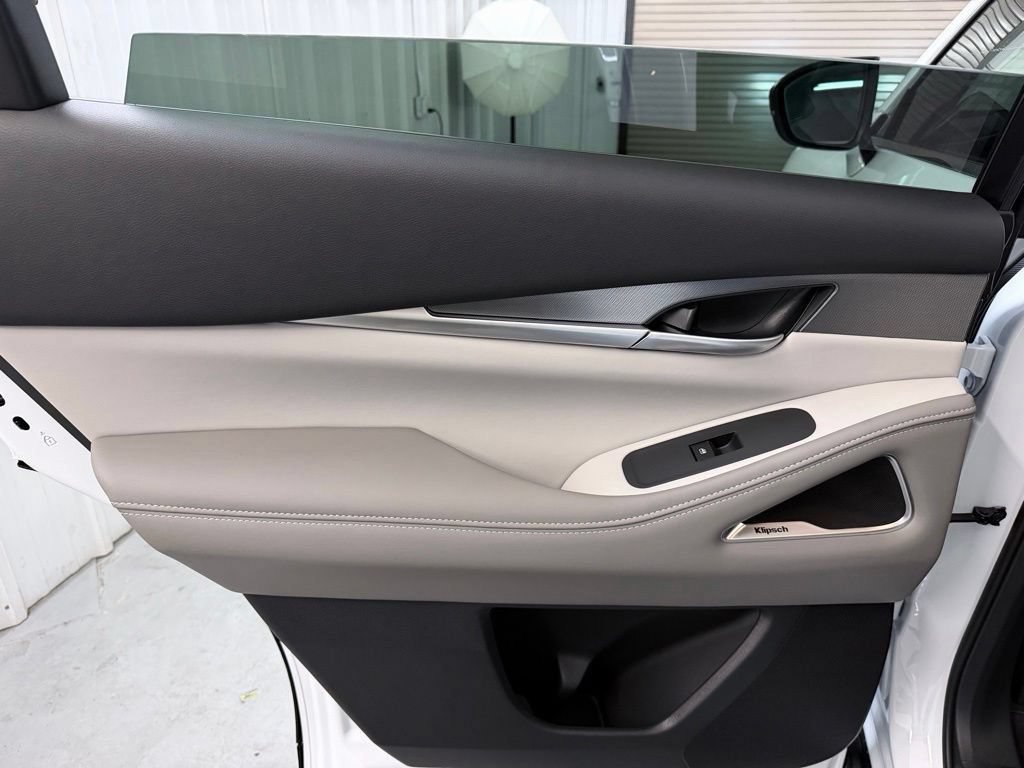 New 2027 INFINITI QX60 Luxe FWD image 29