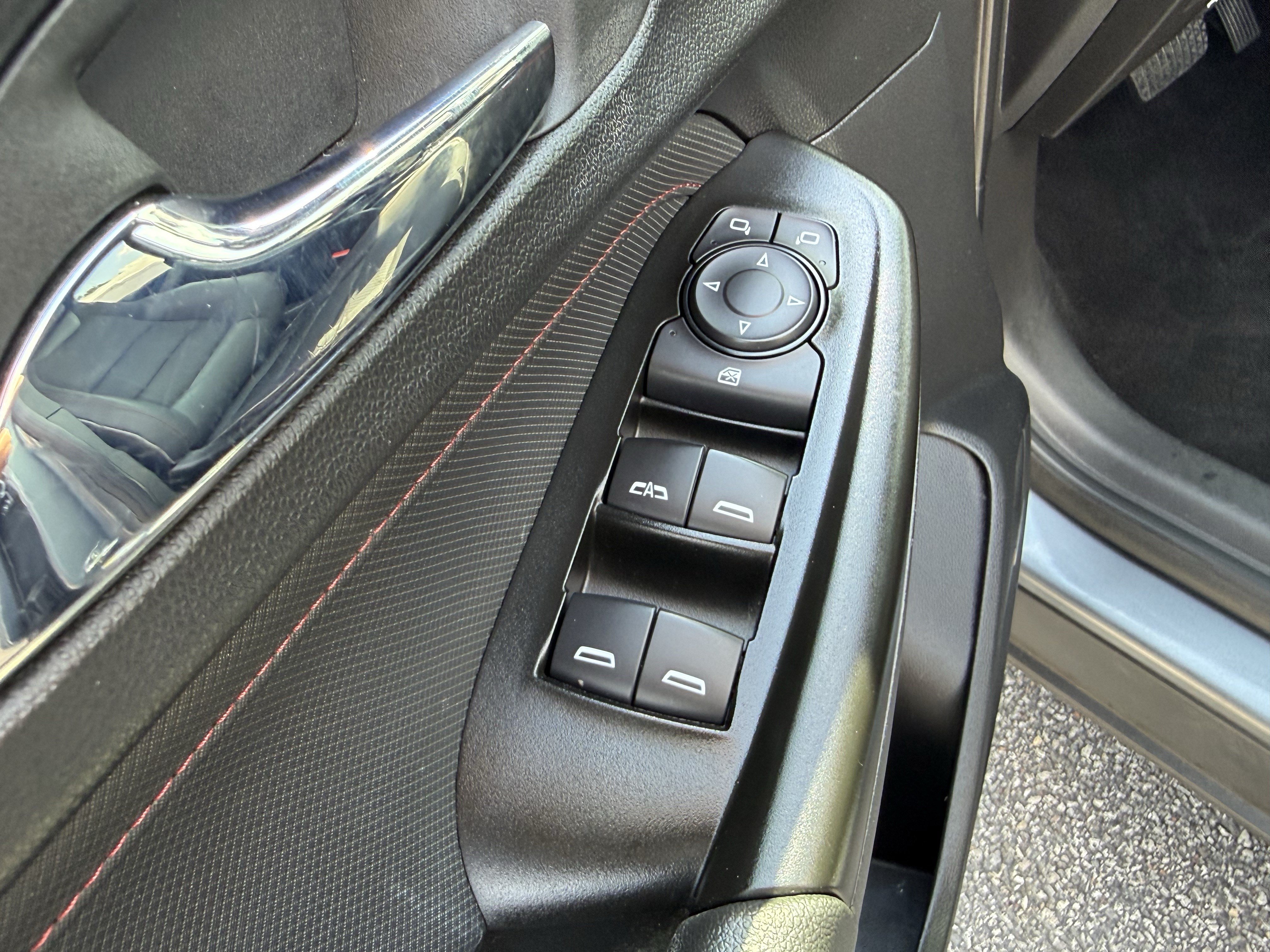 Used 2022 Chevrolet TrailBlazer RS w/ Technology Package AWD/4WD image 13
