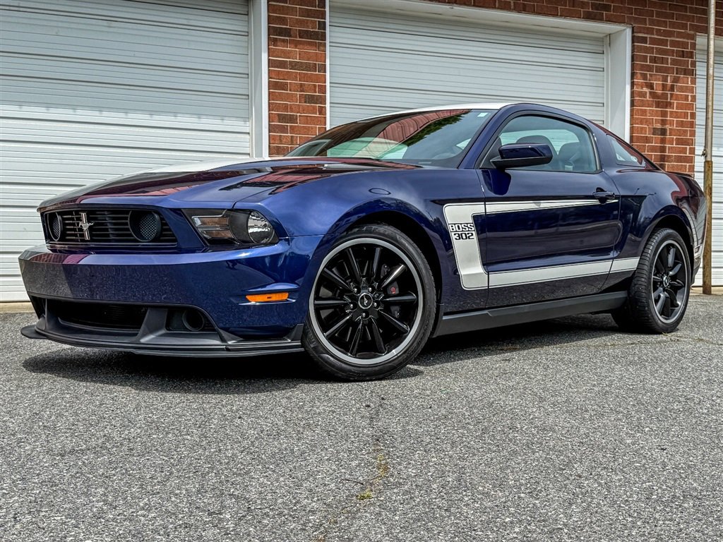 Used 2012 Ford Mustang Boss 302 w/ Boss 302 Accessory Pkg RWD image 2