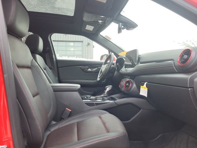 Used 2024 Chevrolet Blazer RS w/ Enhanced Convenience Package image 13