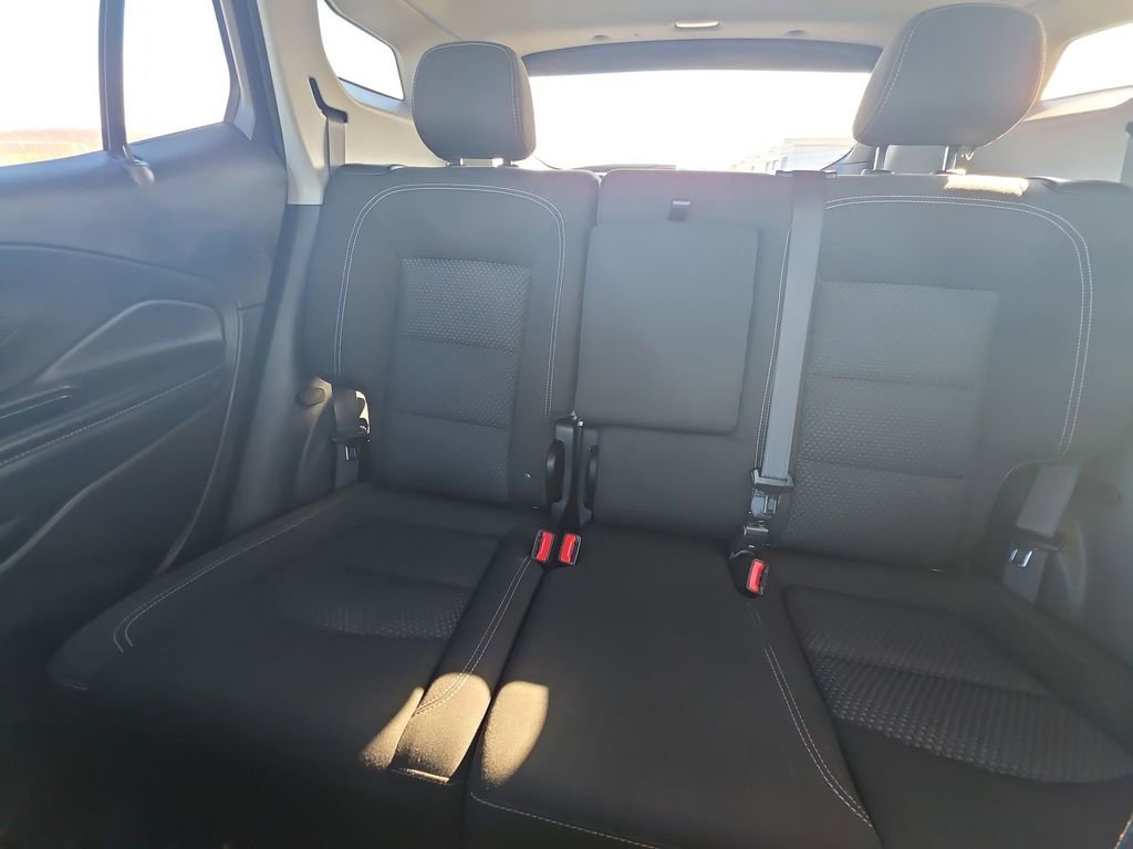 Used 2024 GMC Terrain SLE FWD image 21