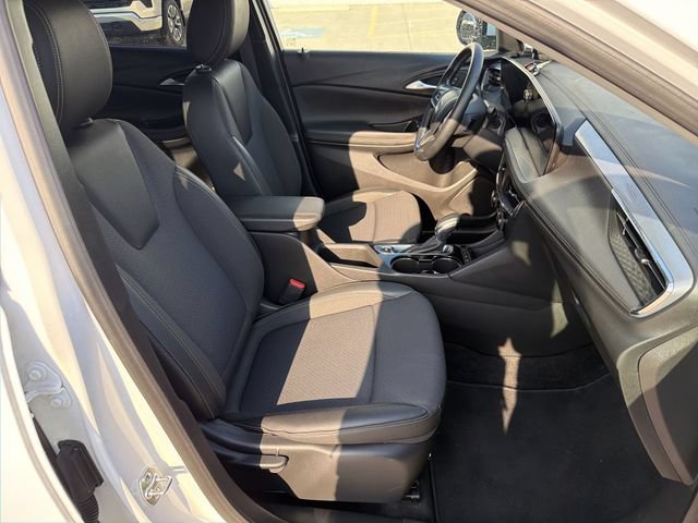 Used 2025 Buick Encore GX Preferred AWD/4WD image 25