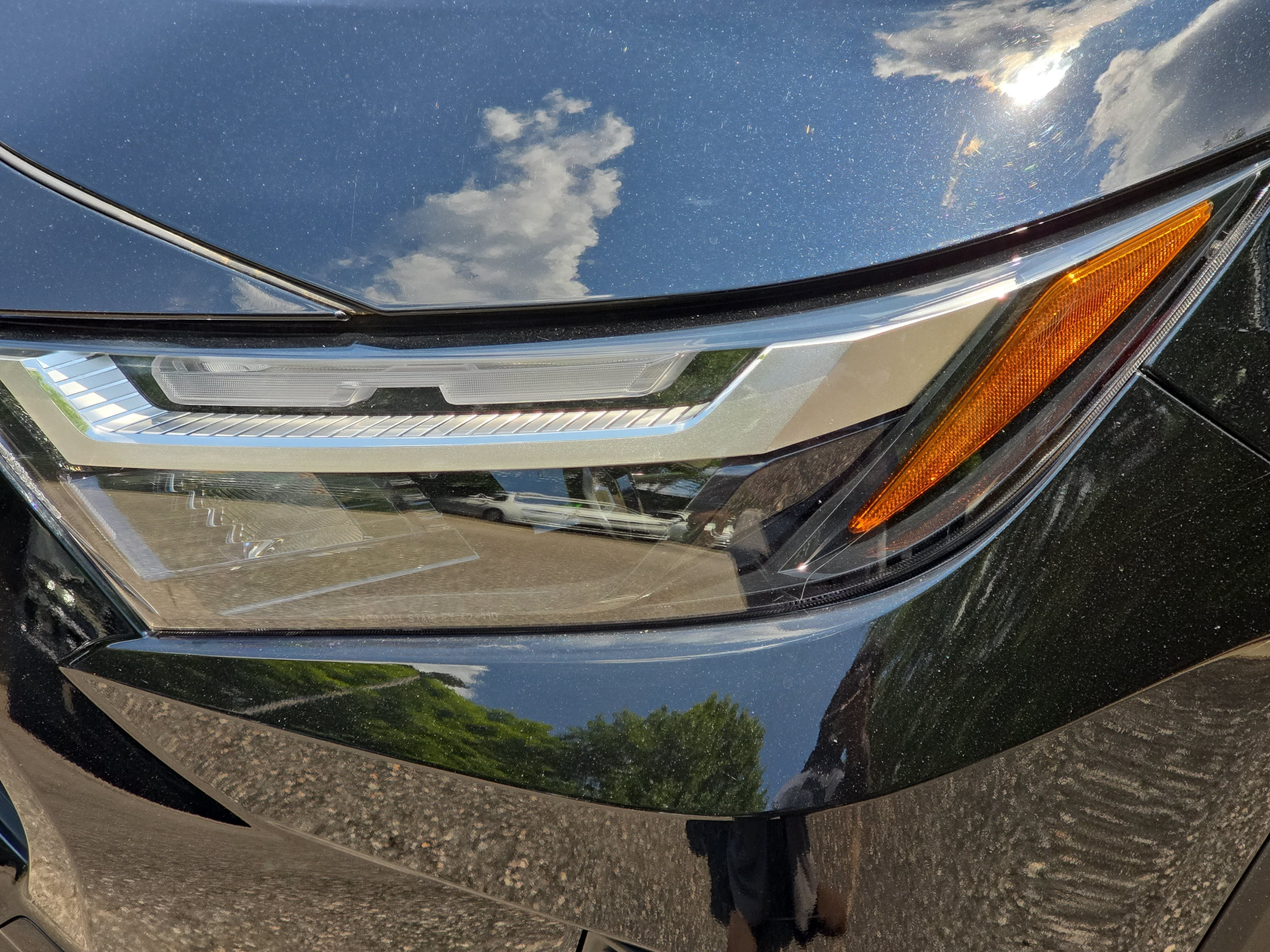 Used 2025 Toyota RAV4 LE AWD/4WD image 29