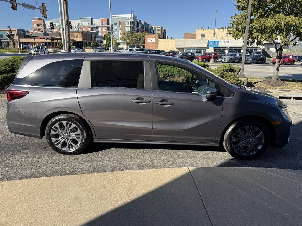 New 2026 Honda Odyssey Touring image 5