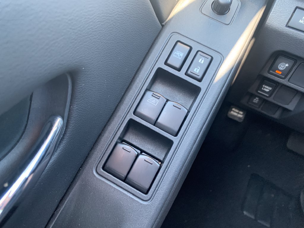 Used 2025 Nissan Frontier SV w/ SV Convenience Package RWD image 21