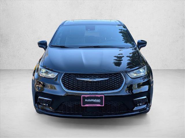 New 2026 Chrysler Pacifica Limited image 5