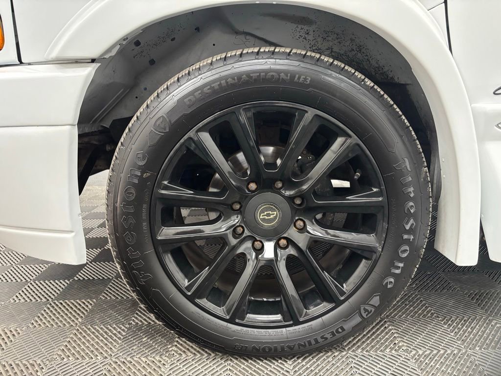 Used 2020 Chevrolet Express 2500 Extended w/ Enhanced Convenience Package image 15