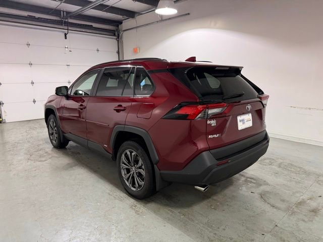 Used 2025 Toyota RAV4 XLE Premium image 4