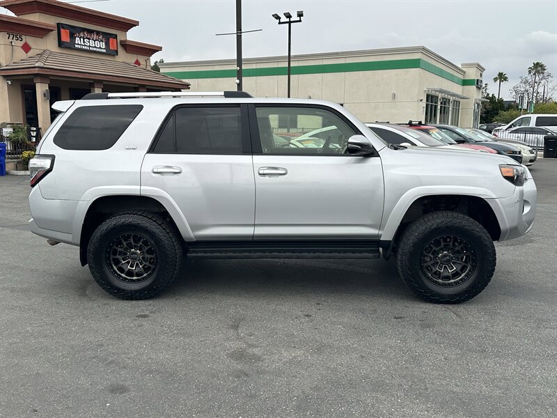 Used 2021 Toyota 4Runner SR5 Premium AWD/4WD image 5
