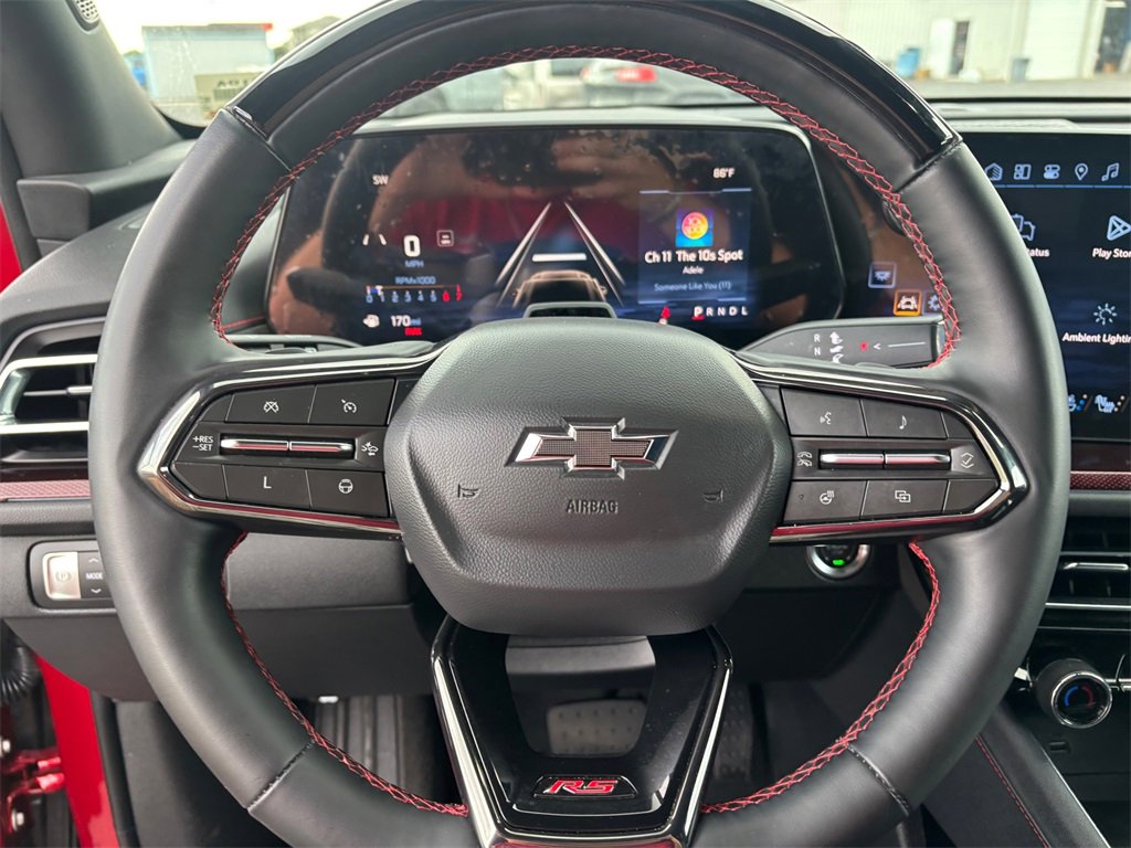 Used 2025 Chevrolet Traverse RS image 16