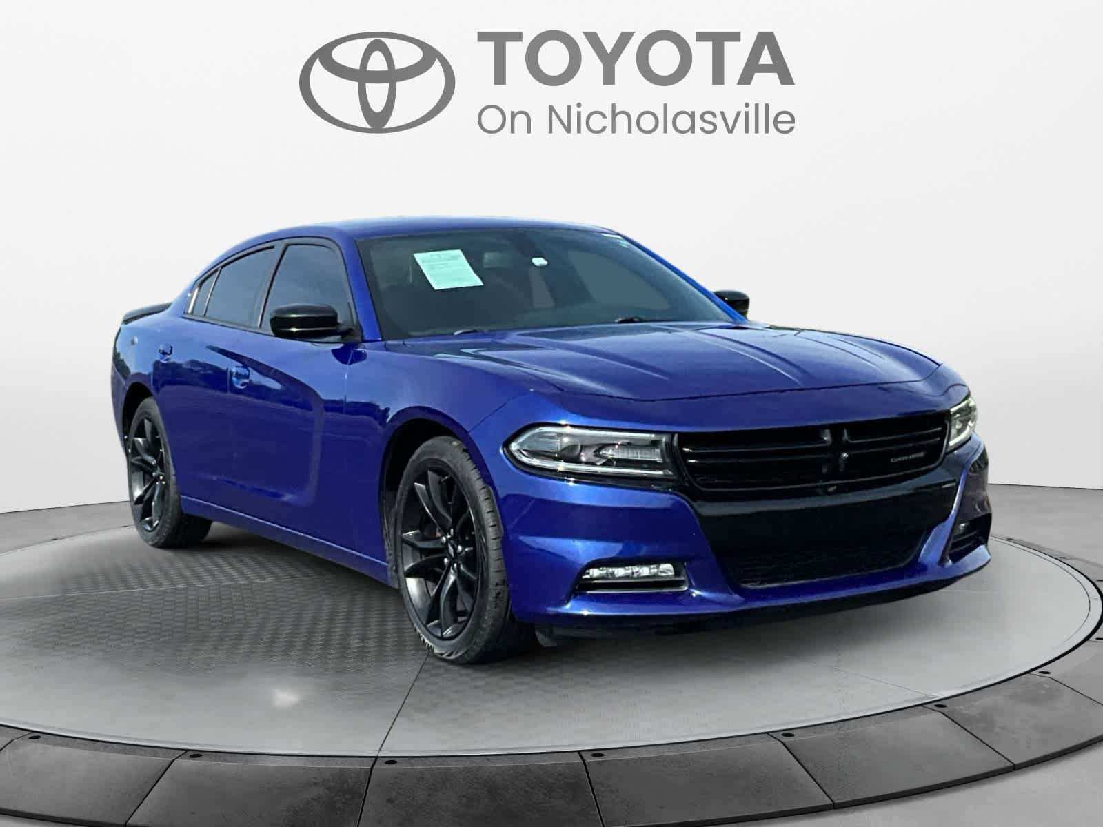 Used 2018 Dodge Charger SXT Plus w/ Blacktop Package RWD image 8