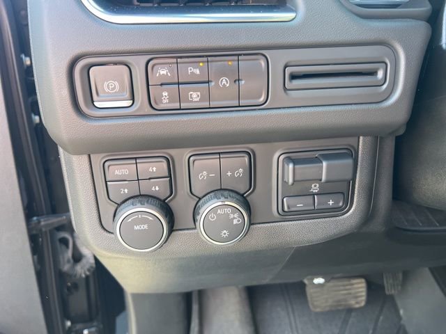 Used 2023 Chevrolet Tahoe RST w/ Luxury Package AWD/4WD image 15
