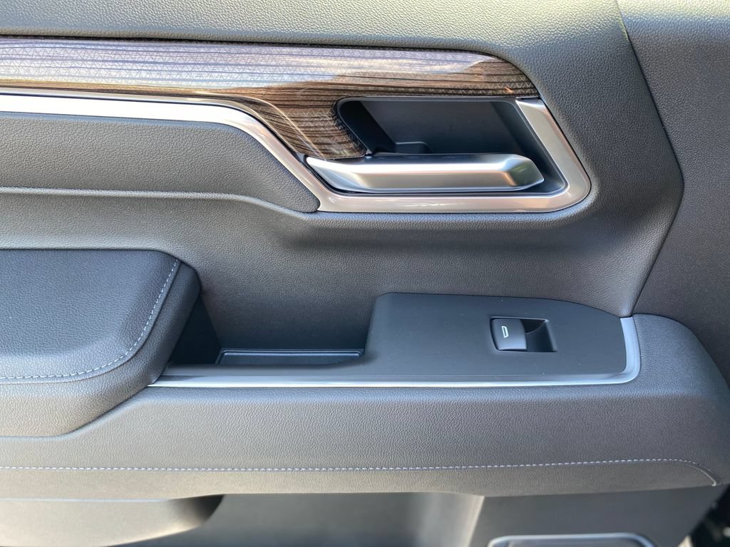 New 2026 Chevrolet Silverado 1500 LT AWD/4WD image 17