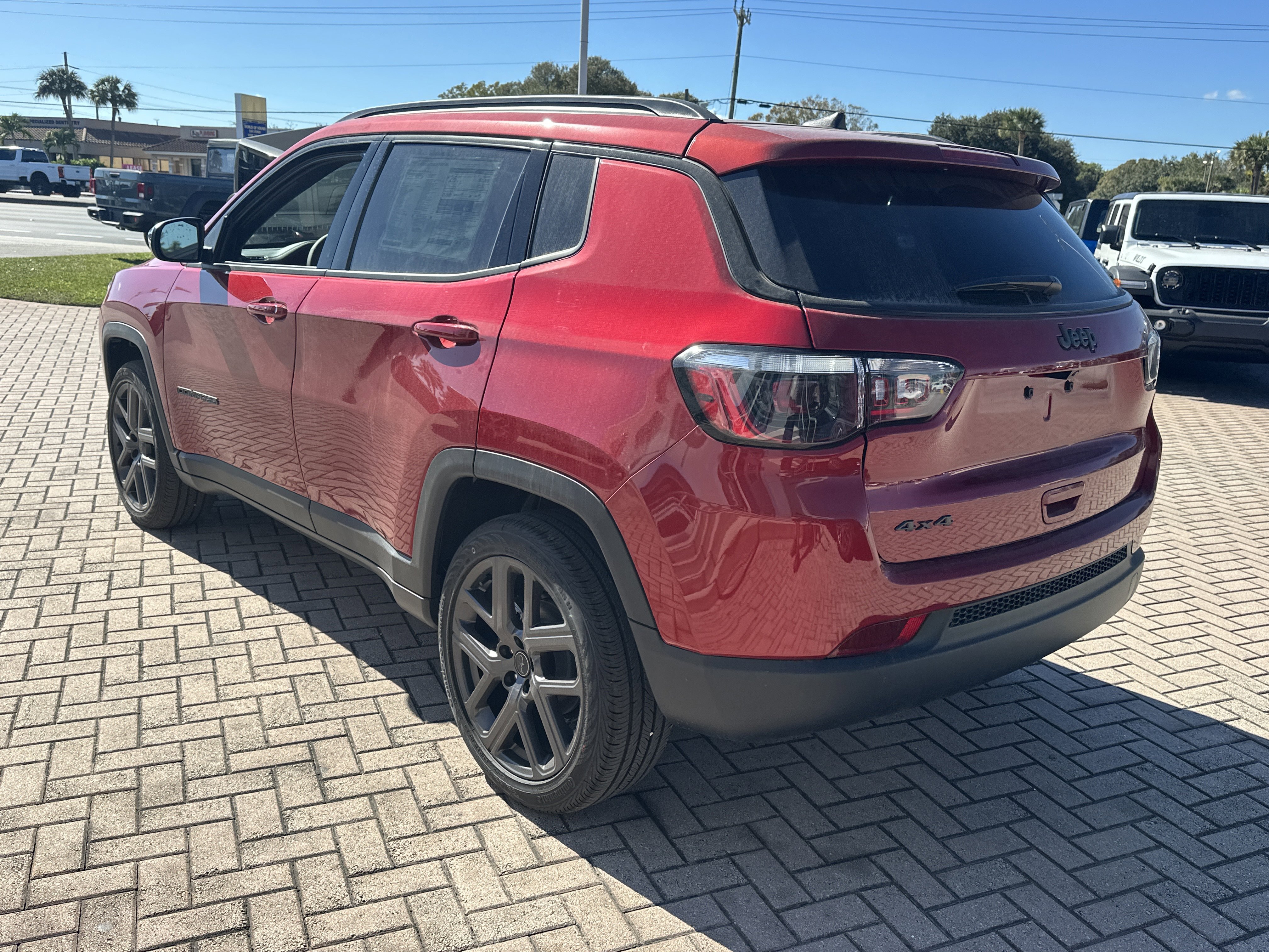 New 2026 Jeep Compass Latitude image 5