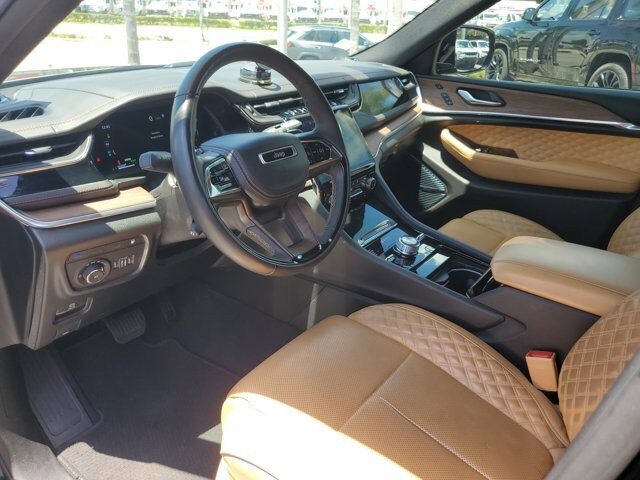 Certified 2023 Jeep Grand Cherokee Summit w/ Advanced Protech Group IV AWD/4WD image 22
