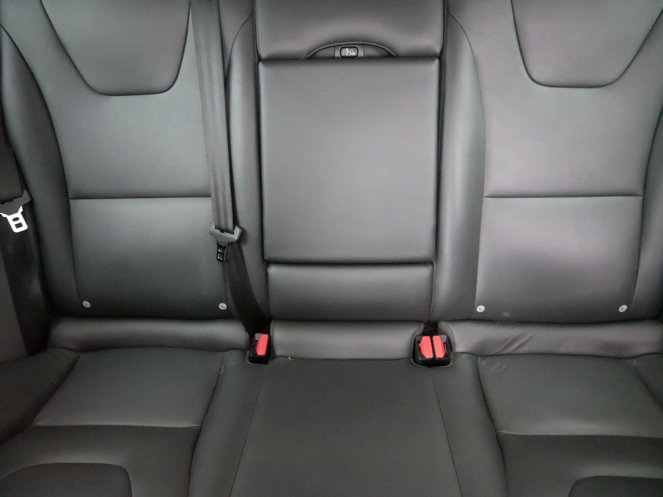 Used 2018 Volvo V60 T5 Cross Country w/ Convenience Package image 13