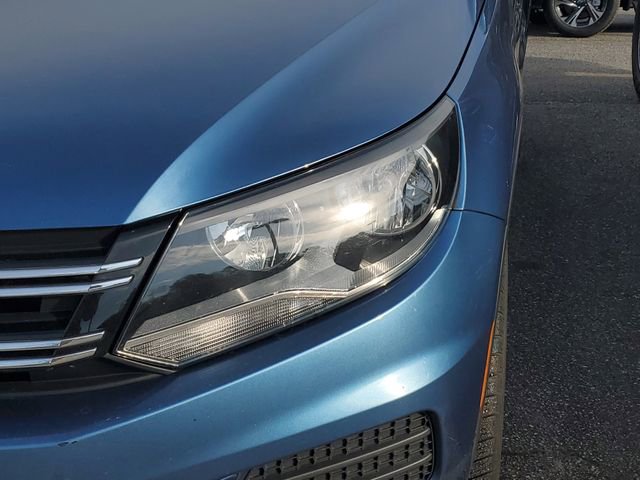 Used 2017 Volkswagen Tiguan S image 4