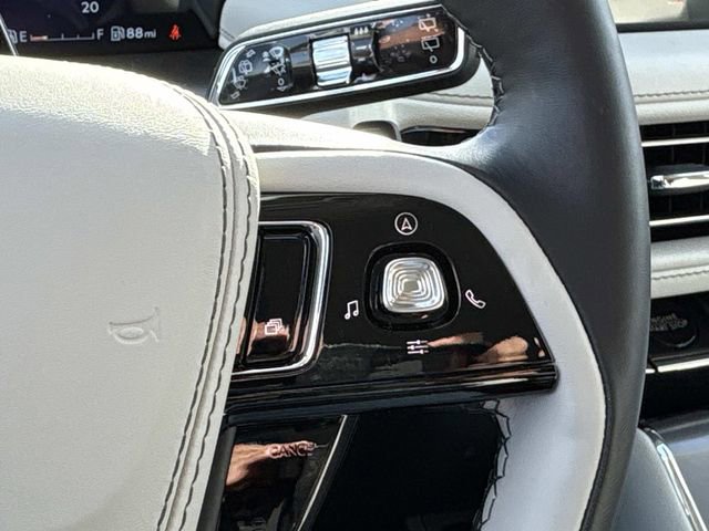 New 2026 Lincoln Aviator 2WD w/ Jet Appearance Package image 26