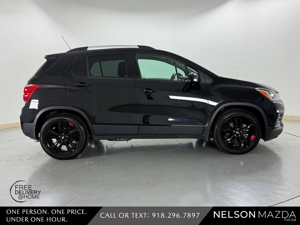 Used 2020 Chevrolet Trax LT w/ Redline Edition image 5