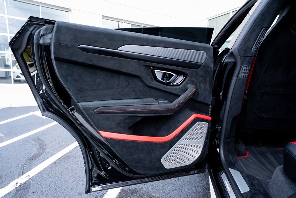 Used 2024 Lamborghini Urus Performante AWD/4WD image 56