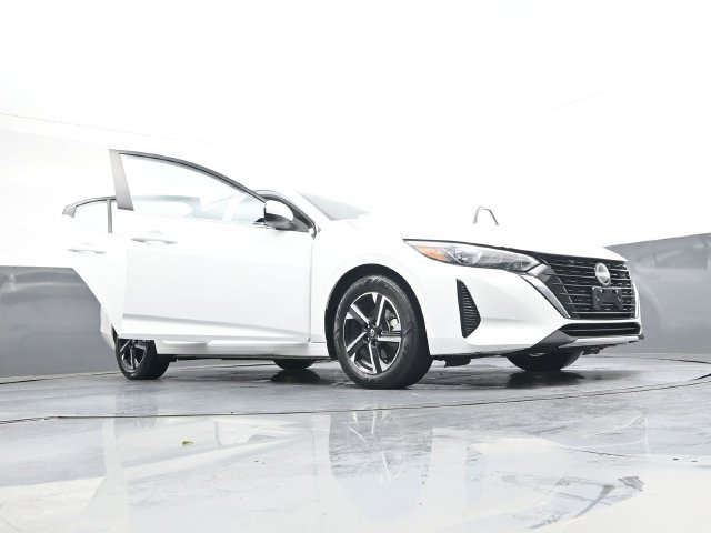 Used 2025 Nissan Sentra SV FWD image 43