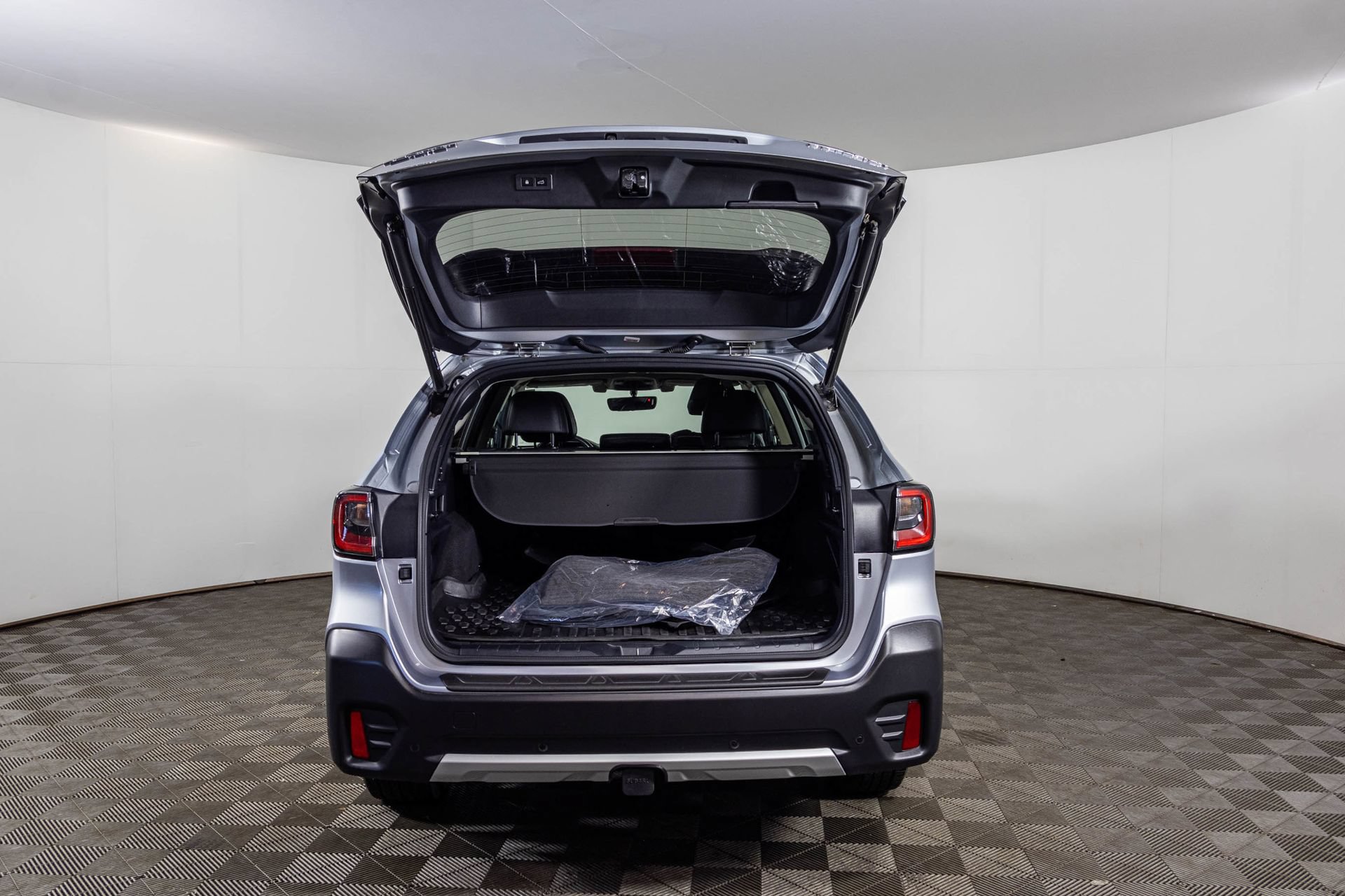 Used 2020 Subaru Outback Limited AWD/4WD image 44