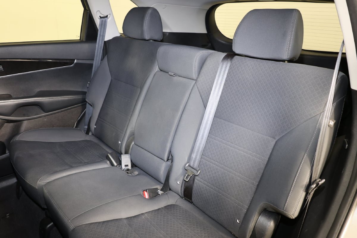 Used 2016 Kia Sorento L FWD image 8