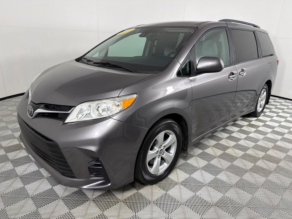 Used 2018 Toyota Sienna LE FWD image 9