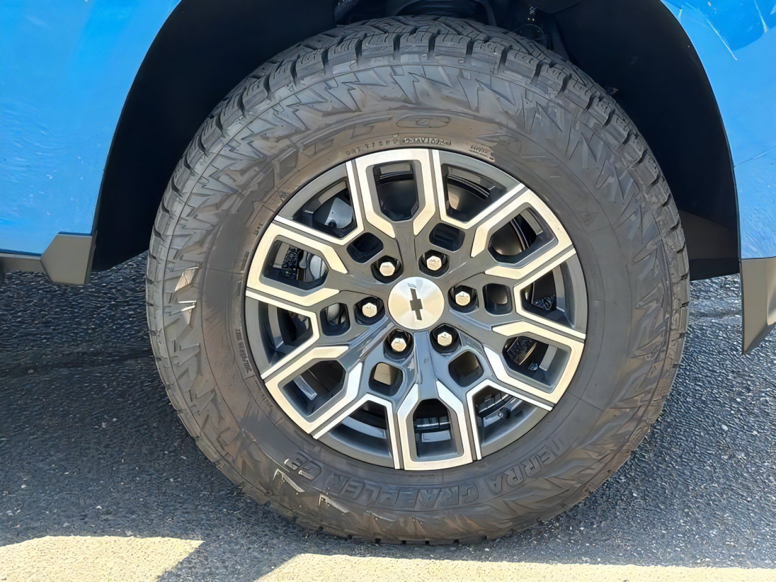 Used 2023 Chevrolet Colorado Z71 w/ Z71 Convenience Package 2 AWD/4WD image 9