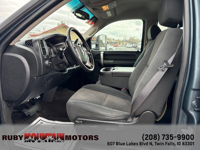 Used 2007 GMC Sierra 2500 SLE w/ Z71 Off-Road Package image 13