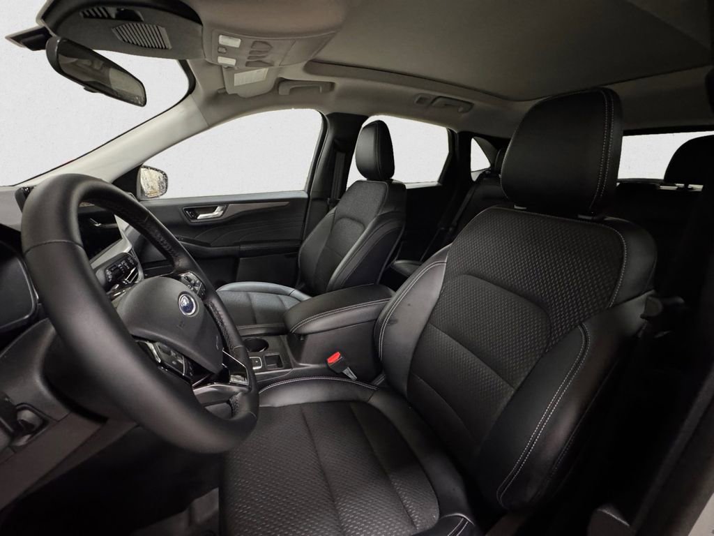 New 2025 Ford Escape SE FWD image 9