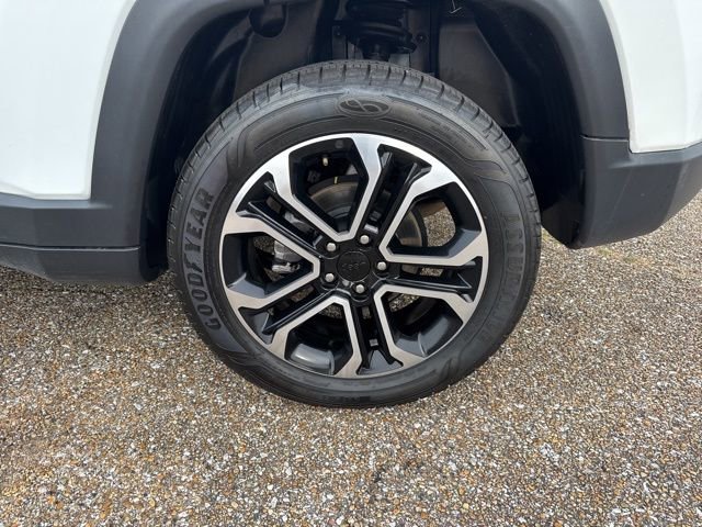 Used 2024 Jeep Compass Limited image 9