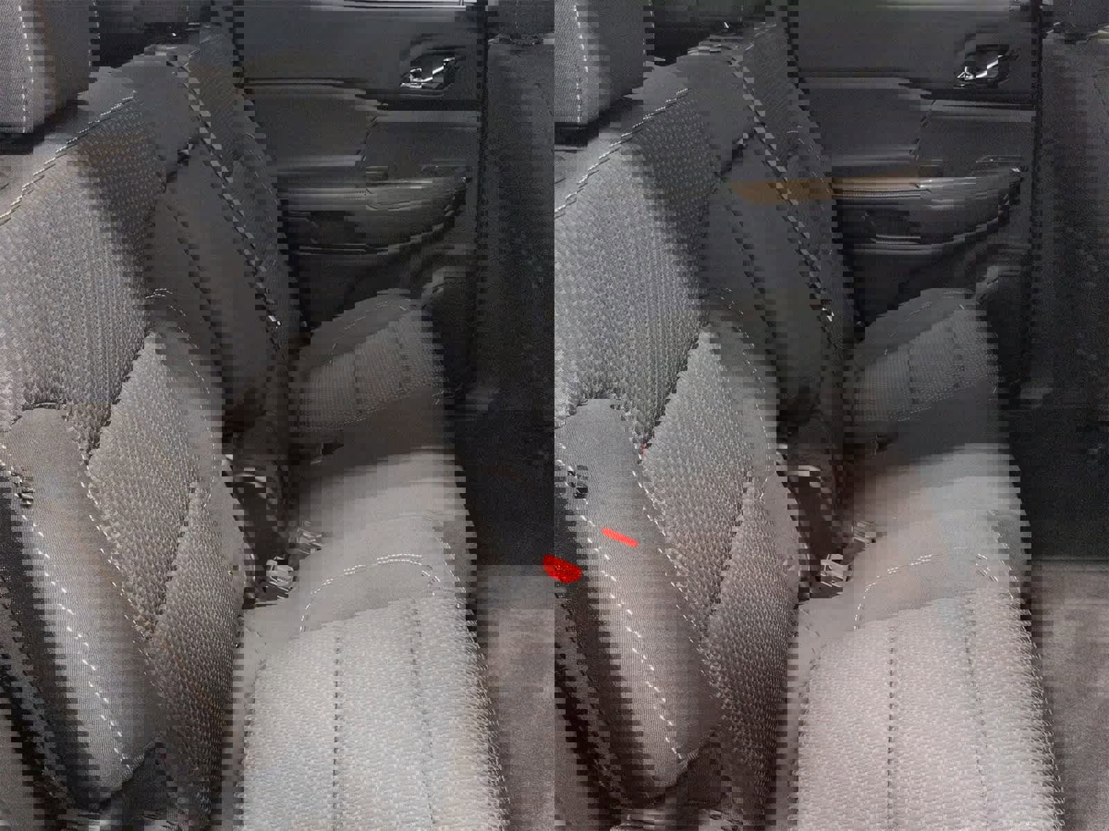 Used 2020 GMC Acadia SLE image 23