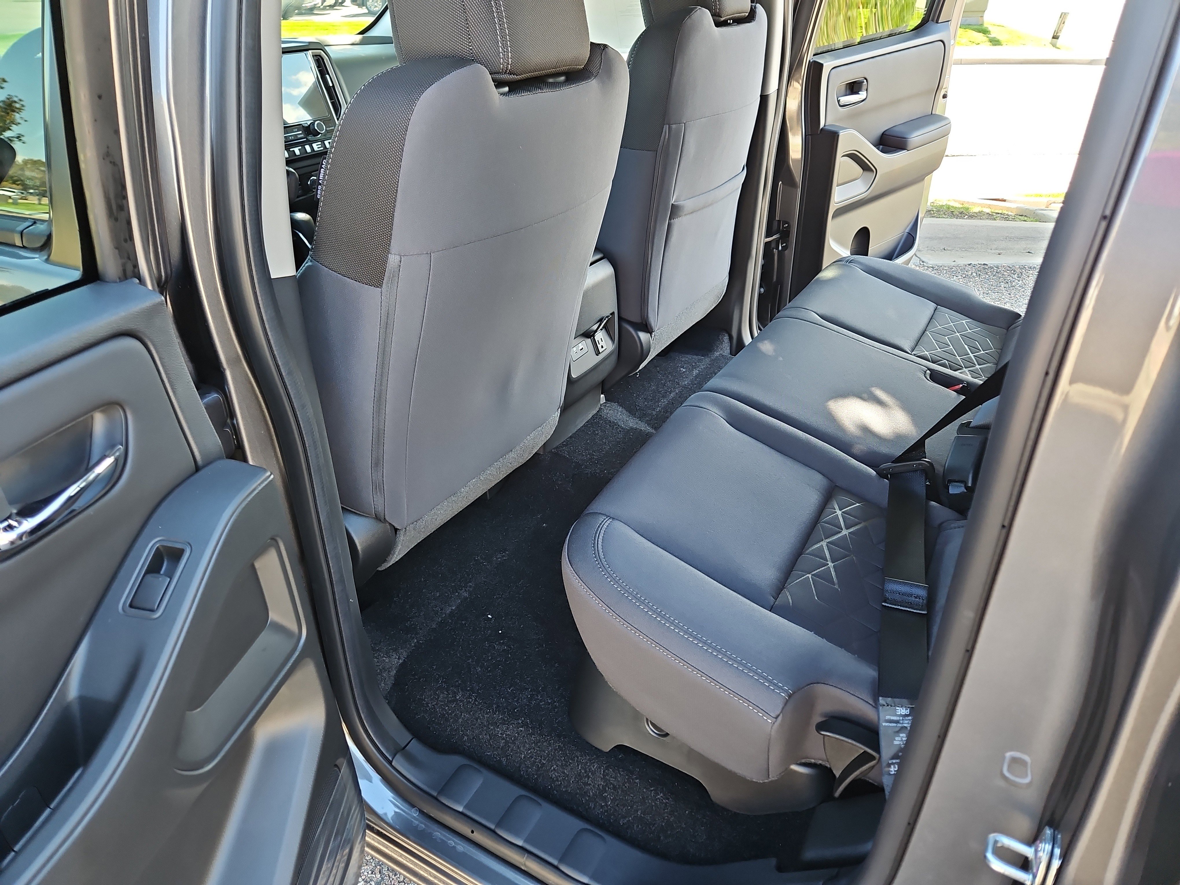 New 2026 Nissan Frontier SV image 10