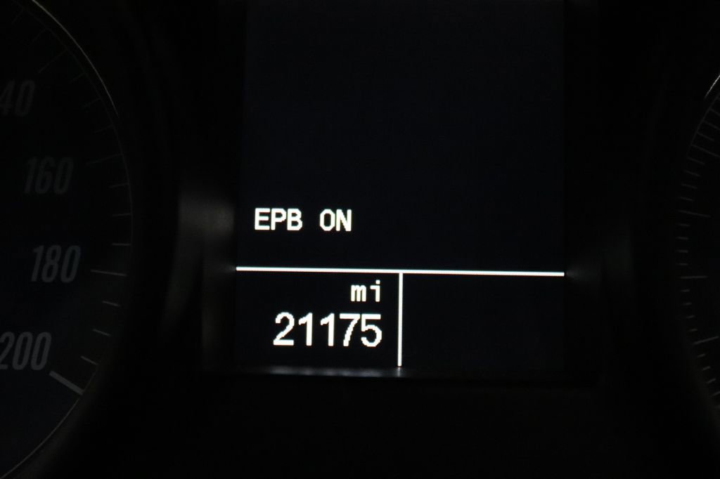 Used 2016 Maserati GranTurismo Sport image 35