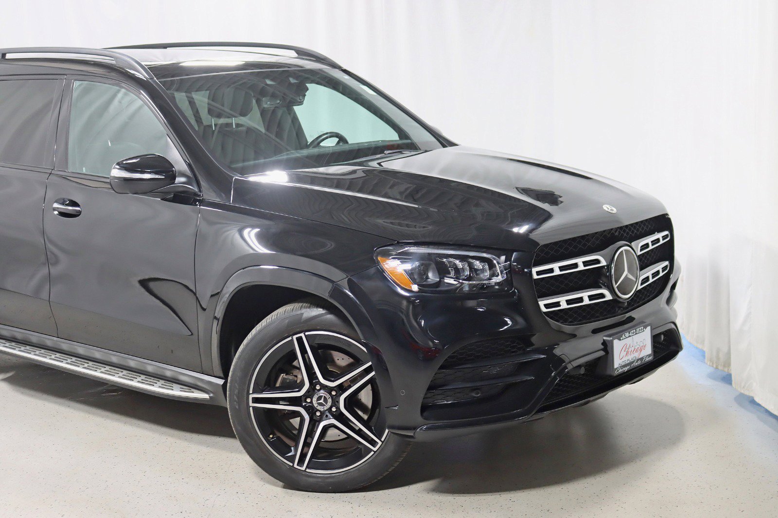 Used 2022 Mercedes-Benz GLS 450 4MATIC w/ AMG Line Exterior image 2