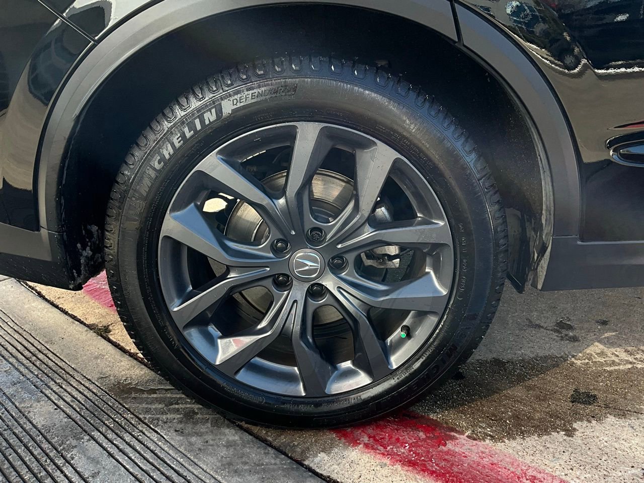 Used 2023 Acura MDX A-Spec image 9