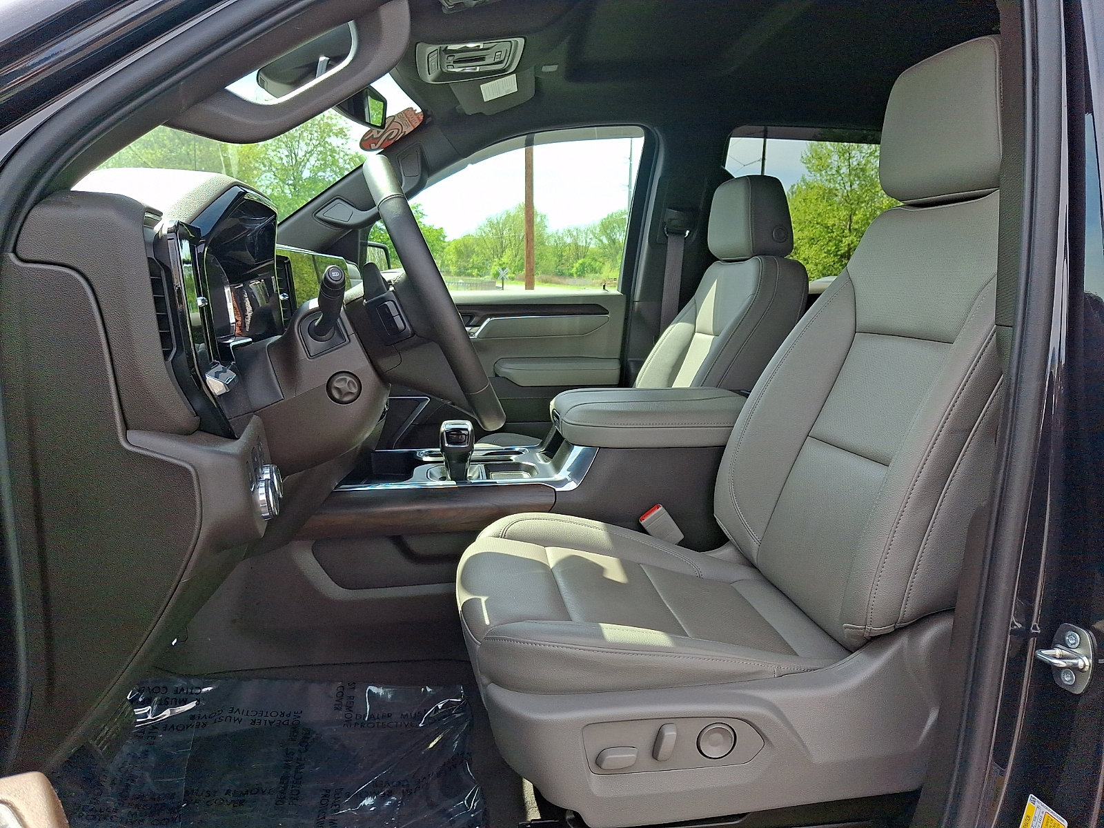 Used 2024 GMC Sierra 1500 SLT w/ SLT Premium Plus Package AWD/4WD image 13