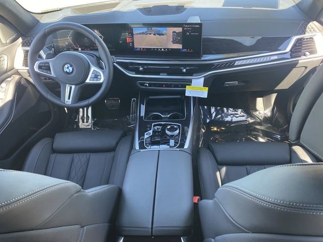 Used 2025 BMW X7 M60i image 14