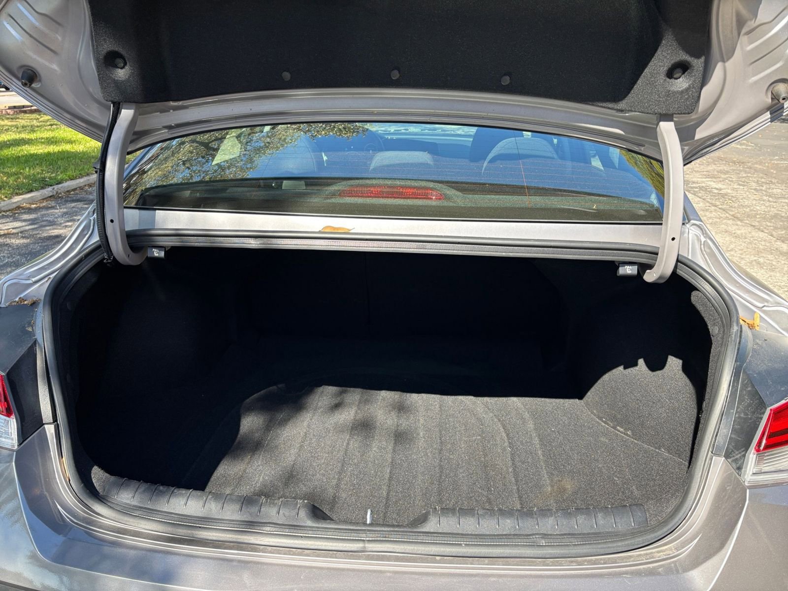 Used 2025 Hyundai Elantra SEL image 26