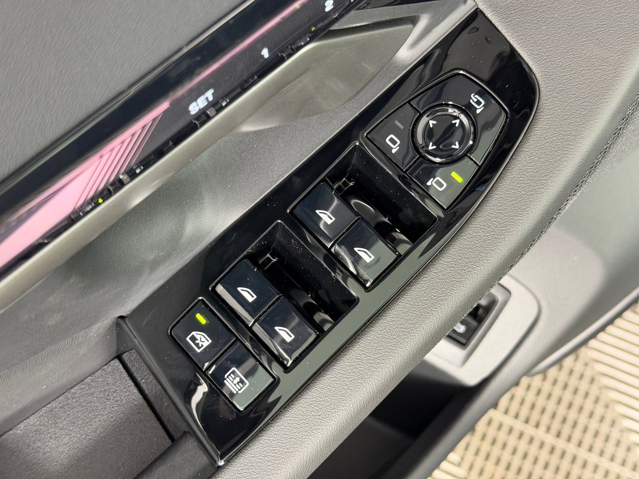 New 2026 BMW 540i xDrive w/ Executive Package image 10