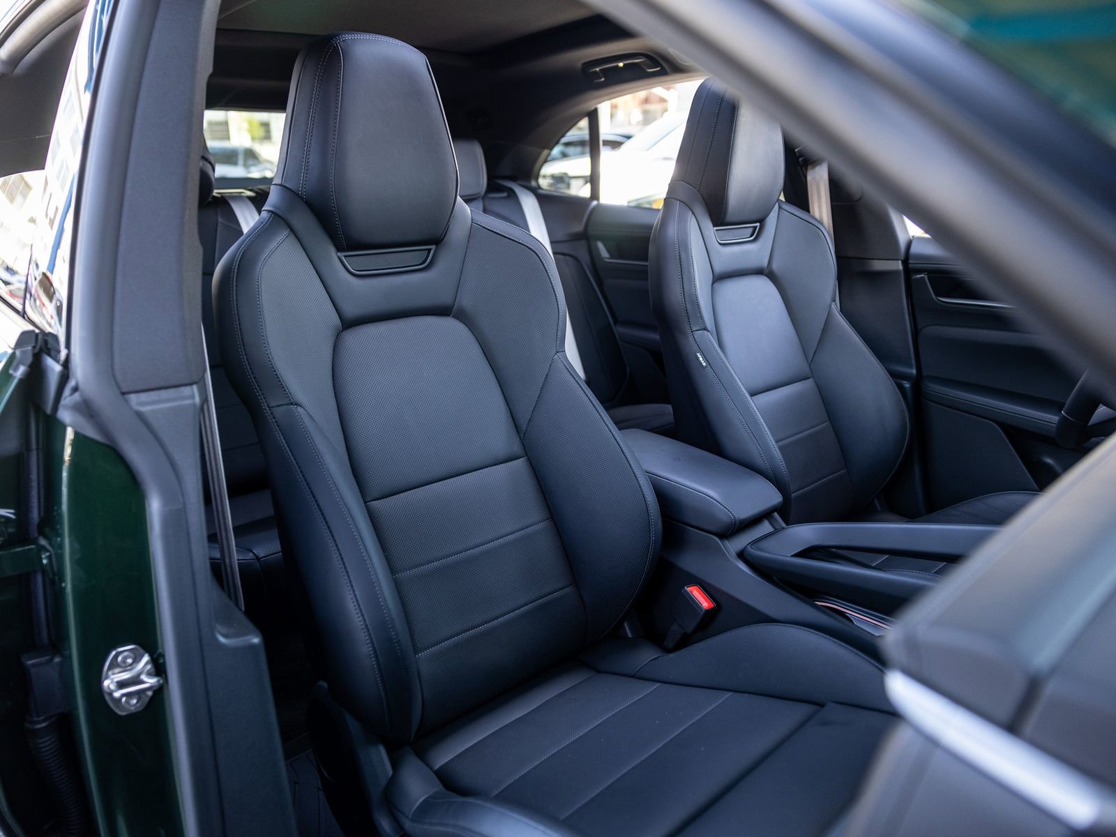 Certified 2025 Porsche Macan Electric RWD image 51